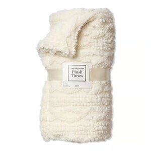 Ulta Limited Edition Plush Throw In Cream